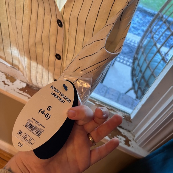 Pin stripe beige vest NWT - Picture 3 of 4